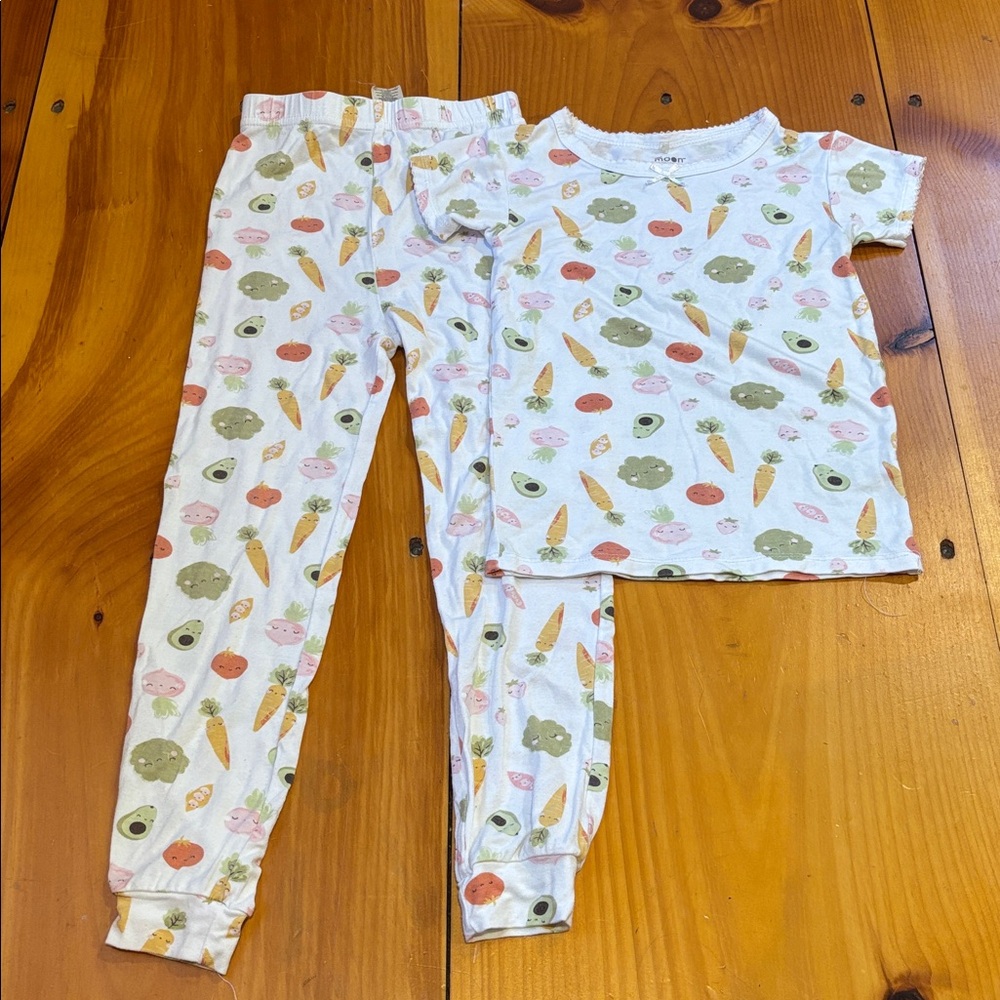 RABBIT MOON 5 Veggie Bamboo Pajama Set Tee + Full Length Pants Vegetables